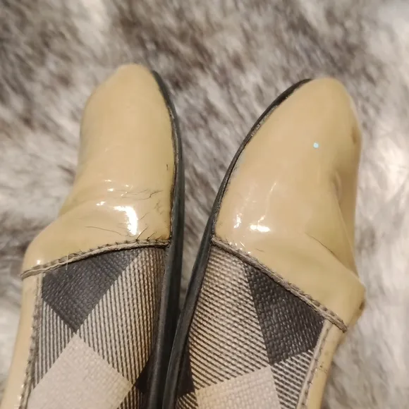 Burberry  flats