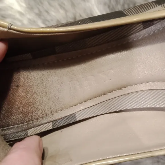 Burberry  flats