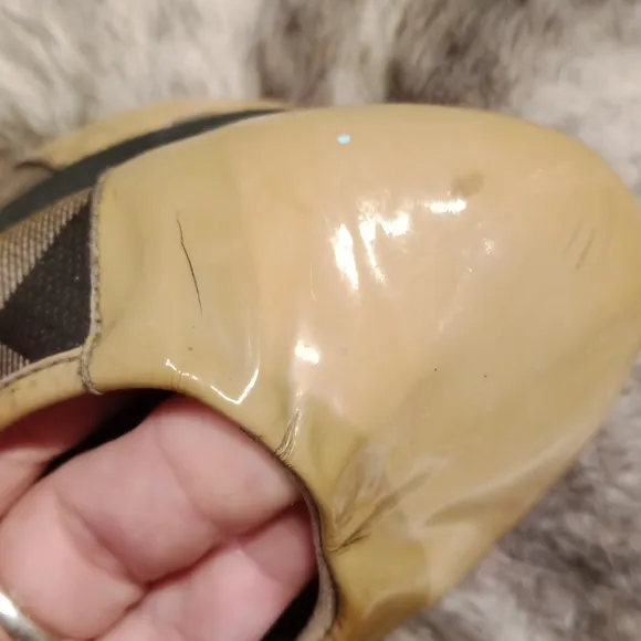 Burberry  flats