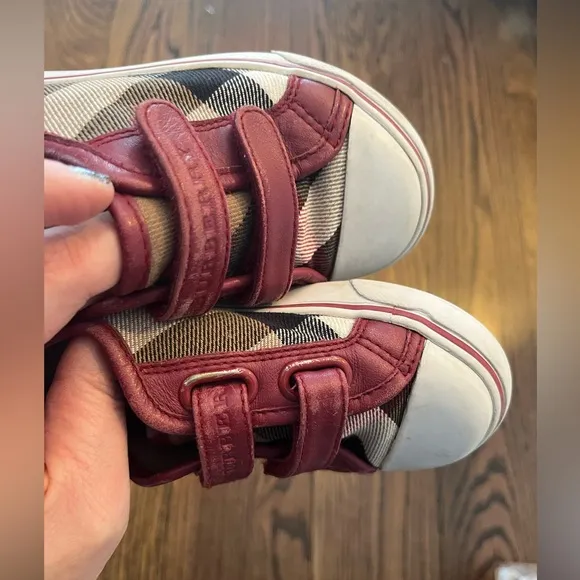 Burberry kids shoes size 25 eu (kids 8.5-9) (see photos for wear)