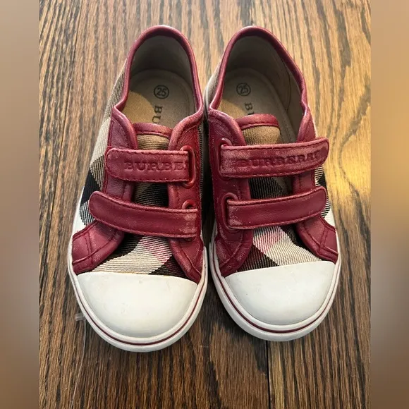 Burberry kids shoes size 25 eu (kids 8.5-9) (see photos for wear)
