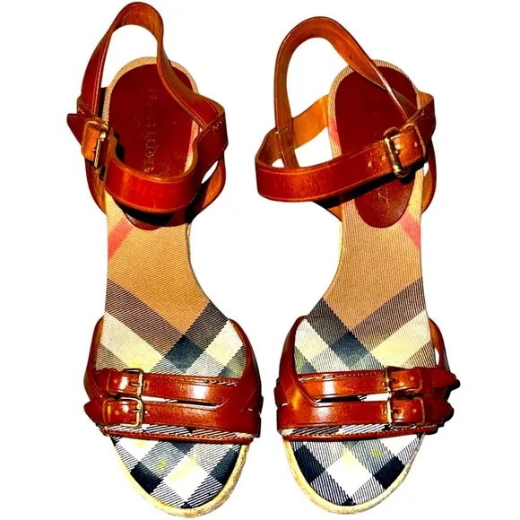 Burberry Leather Belted Espadrille Wedges Size 35 (4.5) in EUC but with FLAW