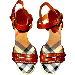 Burberry Leather Belted Espadrille Wedges Size 35 (4.5) in EUC but with FLAW
