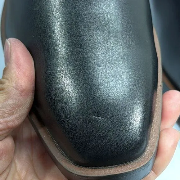 (C) Zara Flat leather ankle boots with elastic at the ankle, size 39/8 US