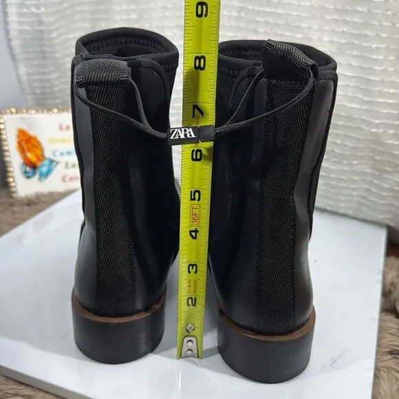 (C) Zara Flat leather ankle boots with elastic at the ankle, size 39/8 US