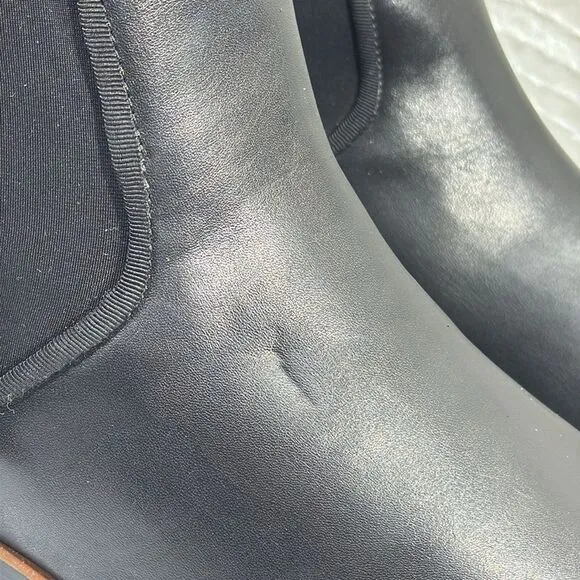 (C) Zara Flat leather ankle boots with elastic at the ankle, size 39/8 US