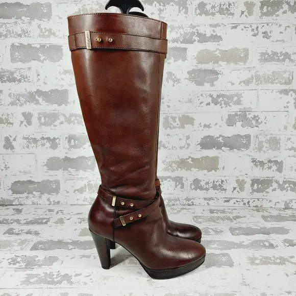 C&amp;H Brown Leather Knee High Almond Toe Zip Up Heeled Boots O263