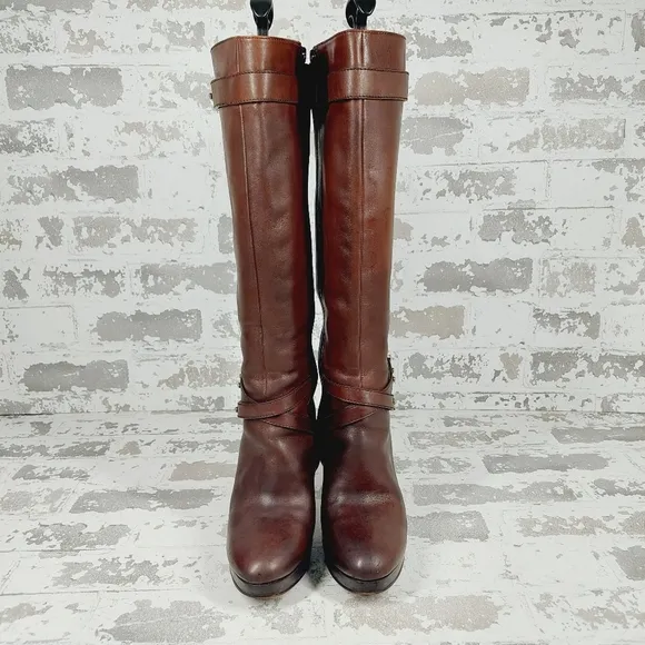 C&amp;H Brown Leather Knee High Almond Toe Zip Up Heeled Boots O263