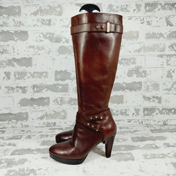 C&amp;H Brown Leather Knee High Almond Toe Zip Up Heeled Boots O263
