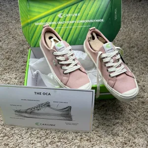 Cariuma - Women's Rose Canvas Shoes - Size 8.5