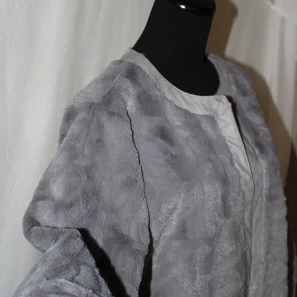 CARLOS FALCHI CHI Reversible Luxury Gray Faux Fur / Suede Feel Jacket M EUC