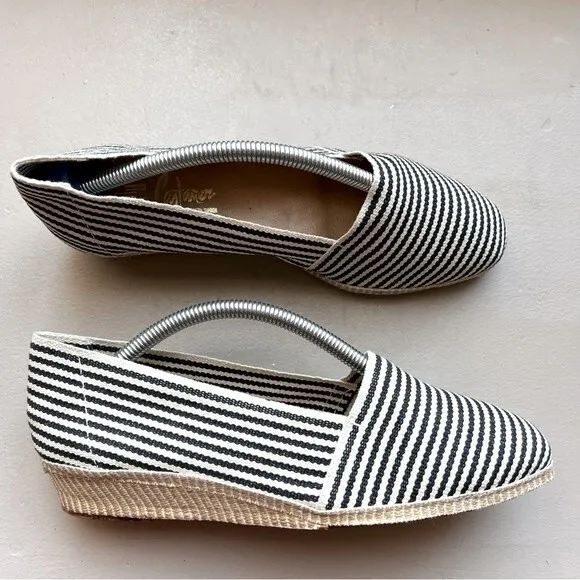 Castaner Cream &amp; Black Striped Espadrille Wedge Slip On Shoes Size 9 fits like 8