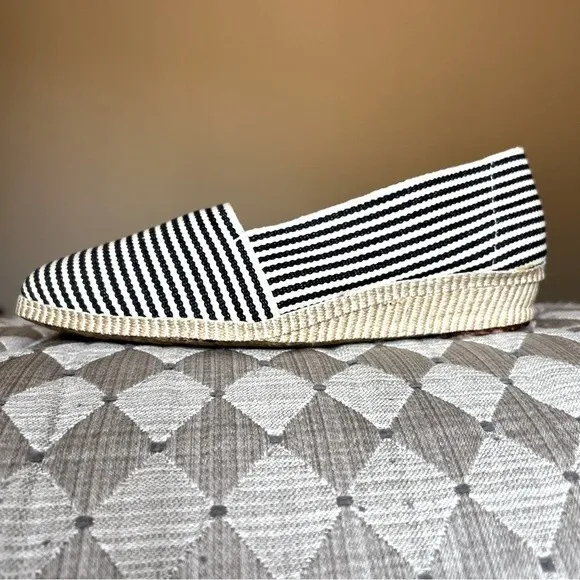 Castaner Cream &amp; Black Striped Espadrille Wedge Slip On Shoes Size 9 fits like 8