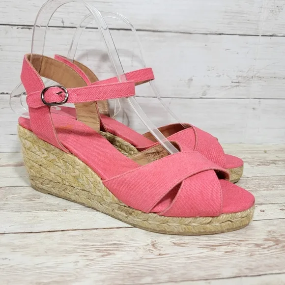 Castaner NWOB pink canvas espadrille wedges