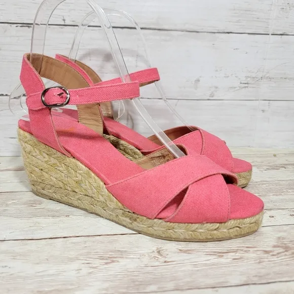 Castaner NWOB pink canvas espadrille wedges
