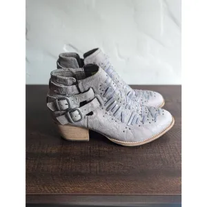 CAT Caterpillar Women's Cheyenne Gray Leather Heeled Boots - Size 9