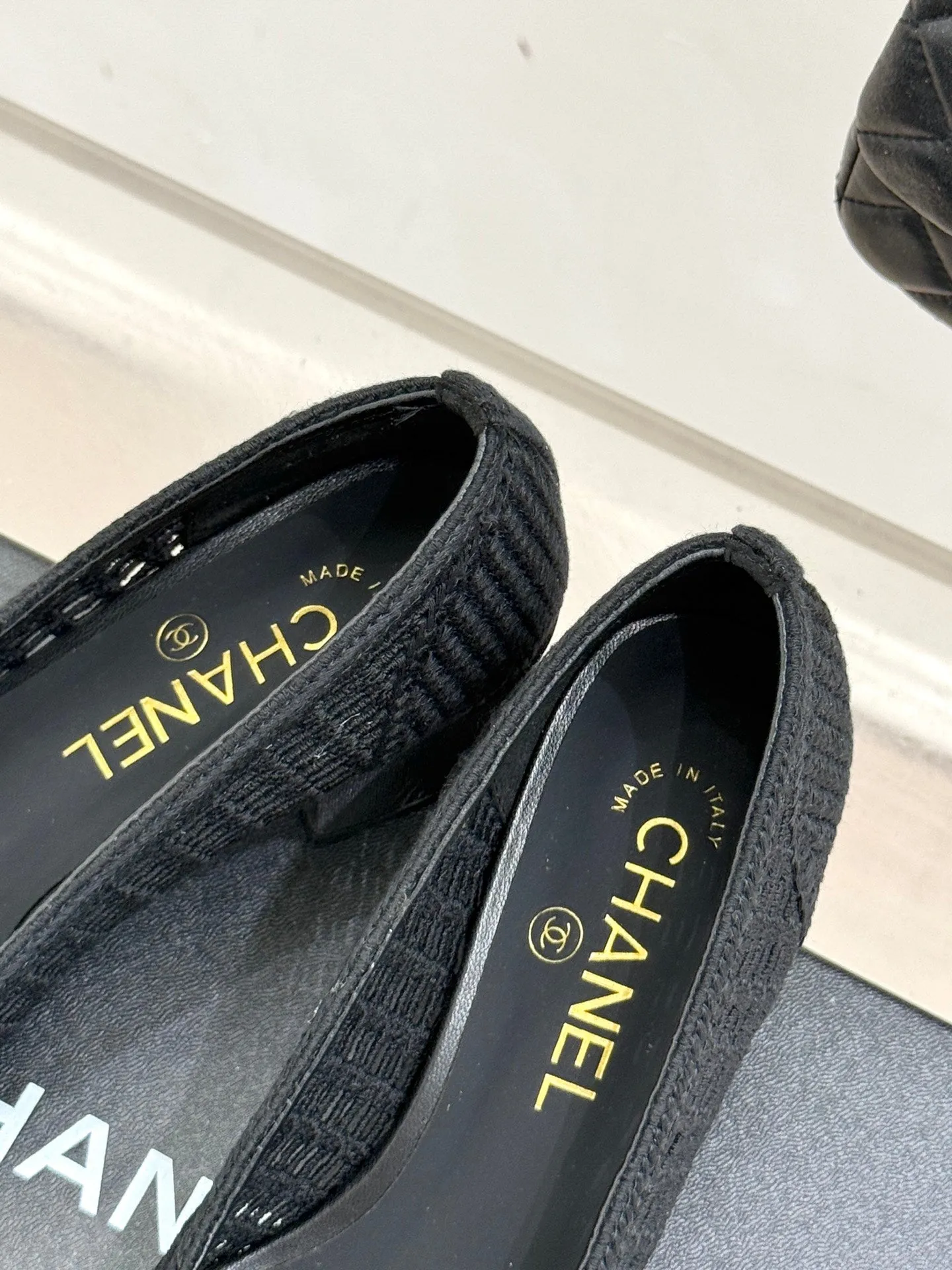 CC 25P Hollow Double C Ballet Flats 50mm Black Raffia 265639