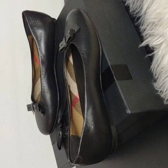 CCO Burberry Black Flats Bow Detail size EU 35