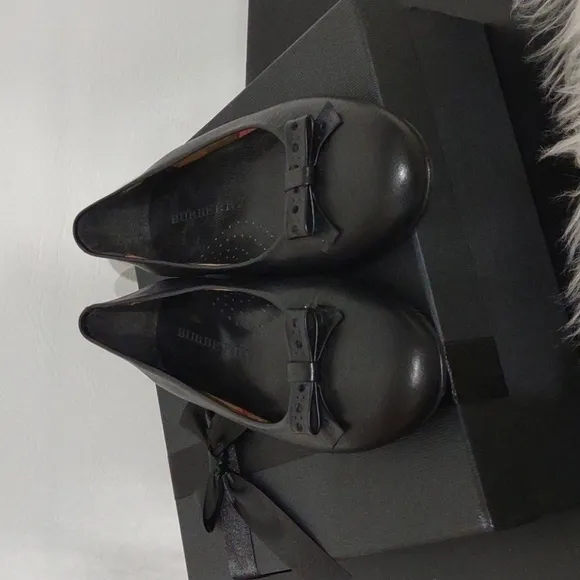 CCO Burberry Black Flats Bow Detail size EU 35