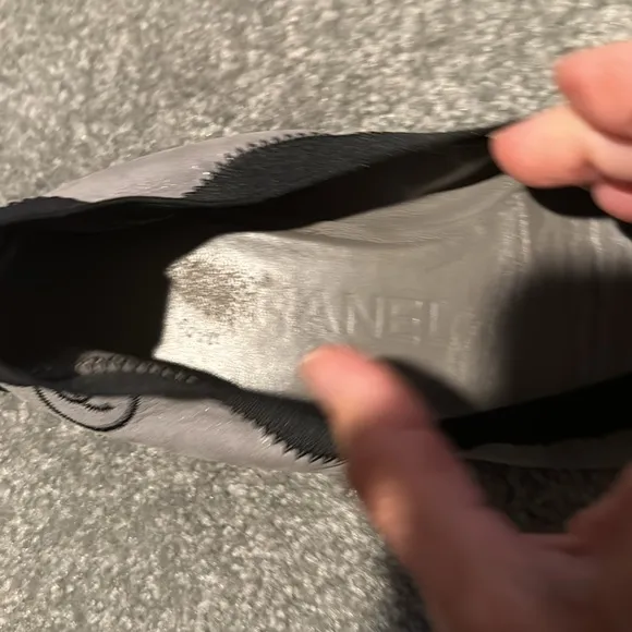 Chanel AUTHENTIC leather and grosgrain ballet flats