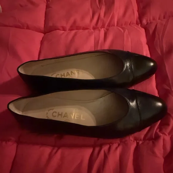CHANEL Black and Blue Flats