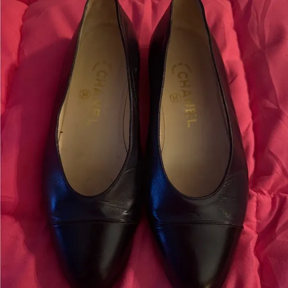 CHANEL Black and Blue Flats