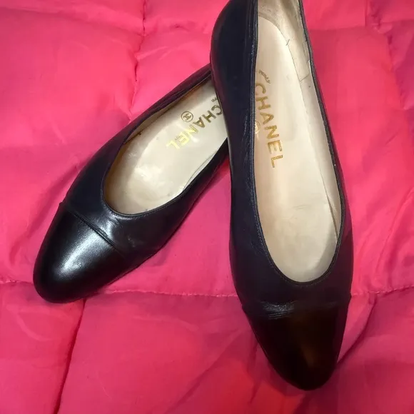 CHANEL Black and Blue Flats
