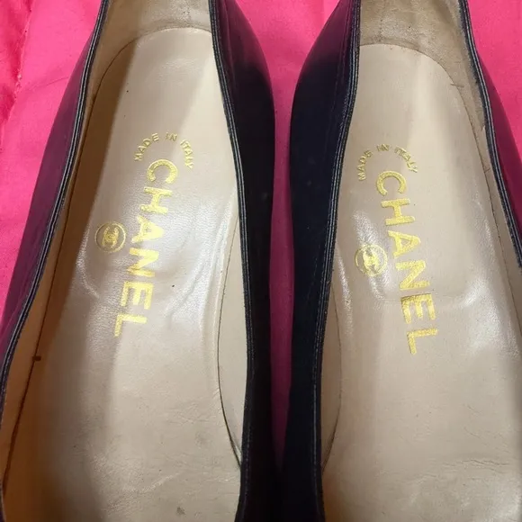 CHANEL Black and Blue Flats
