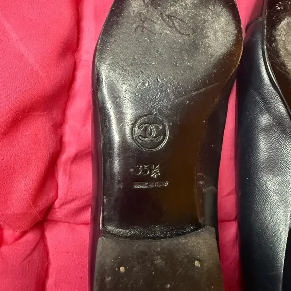 CHANEL Black and Blue Flats