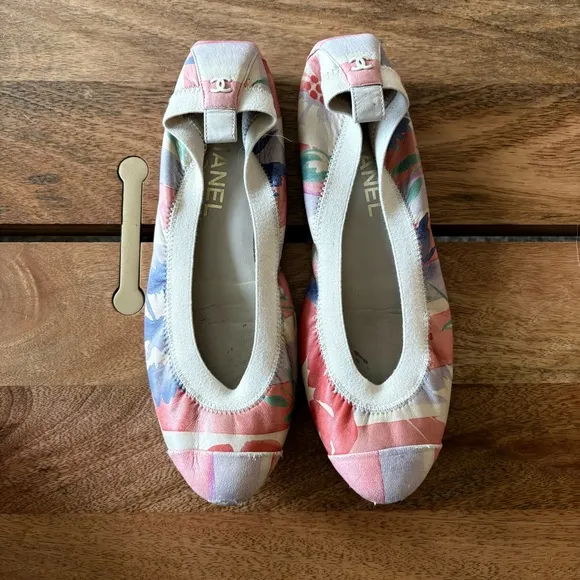 CHANEL Pink and White Flats with Elastic Trim