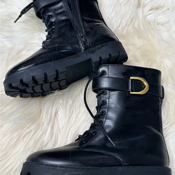 CHARLES &amp; KEITHGabine Lace-Up Ankle Boots for kids size 34/ US 3