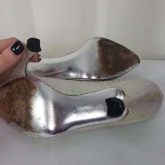 Charles Jourdan iridescent textured metallic scales ivory size 8.5