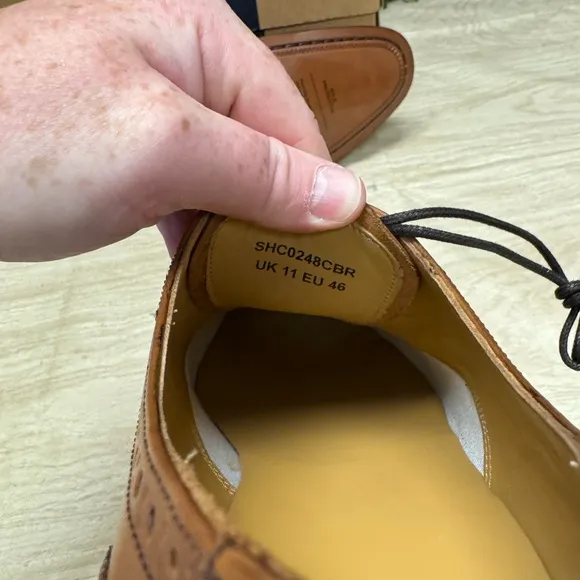 Charles Tyrwhitt Leather Oxford Brogue Shoes - M12