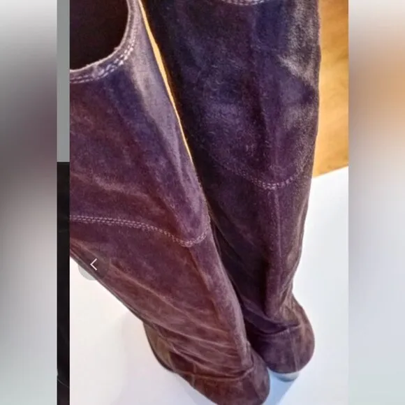 Chic Brown Heeled Suede Boots