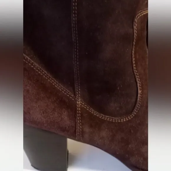 Chic Brown Heeled Suede Boots