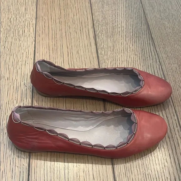 Chloe Lauren Leather Scallop Accent Ballet Flats With Chains RARE Size 37.5
