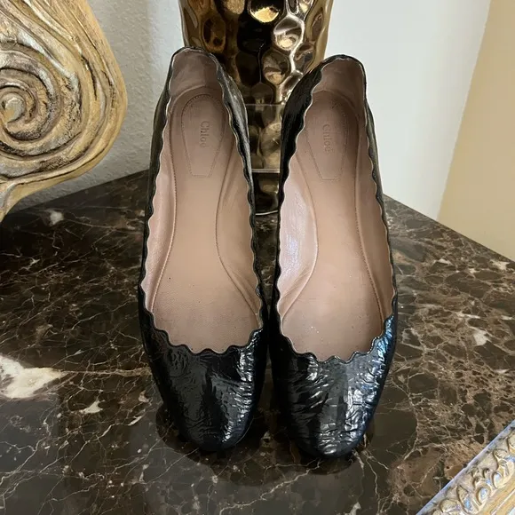 Chloe Lauren Scalloped Black Leather Ballet Flats. Size 39/9