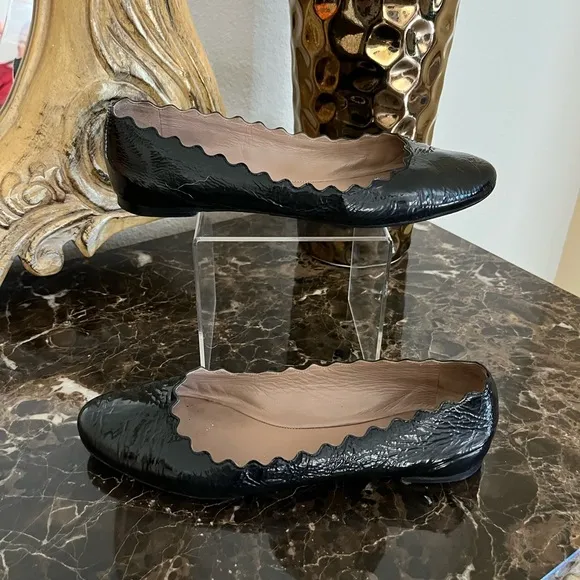 Chloe Lauren Scalloped Black Leather Ballet Flats. Size 39/9