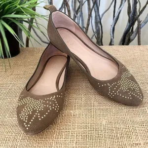 Chloe Suzanna Suede Studded Flats Size 8 Wimen’s