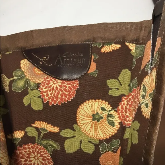 Clarks Artisan Women’s Brown Leather Heeled Boots With Floral Lining Size 6 NWOB