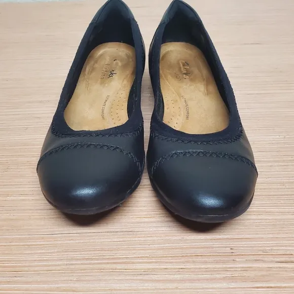 Clarks Collection Sara Bay Black Leather Ballet Flats Slip On Size 8 Medium