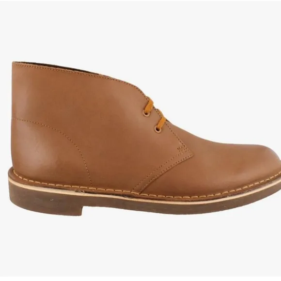 Clarks Men's Bushacre 2 Aubergine Leather Chukka BootsSize 11