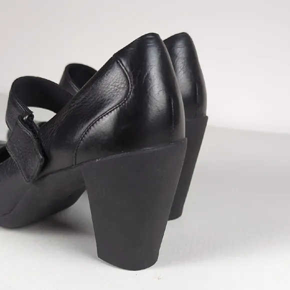 CLARKS Women's Adya Clara Black Leather Mary Jane Heels