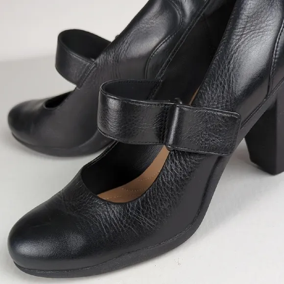 CLARKS Women's Adya Clara Black Leather Mary Jane Heels