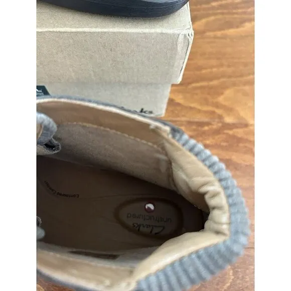 Clarks Women's Appley Mid Ankle Boot Taupe Nubuck Leather Bucke NEW 9.5 M