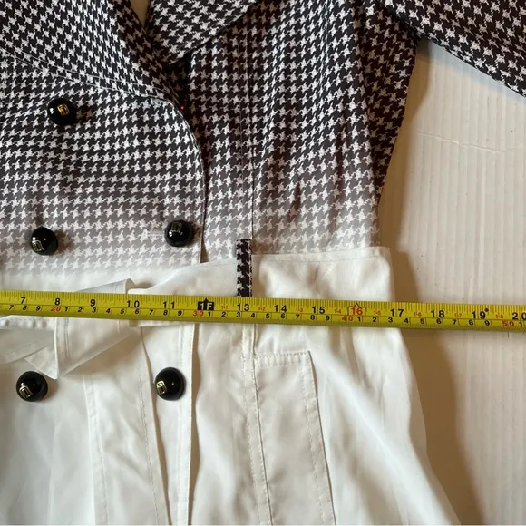 Class Roberto Cavalli Sz 46/10-12 Raincoat White Gray Italy/missing Button