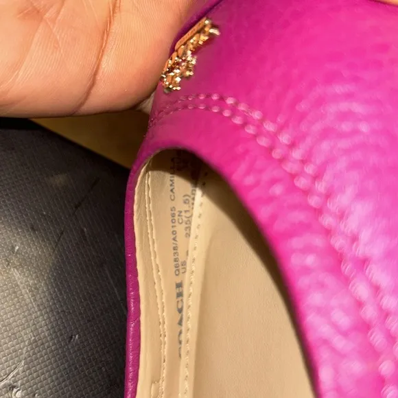 Coach Camilla Fuschia Leather Flats Size 6.5 B