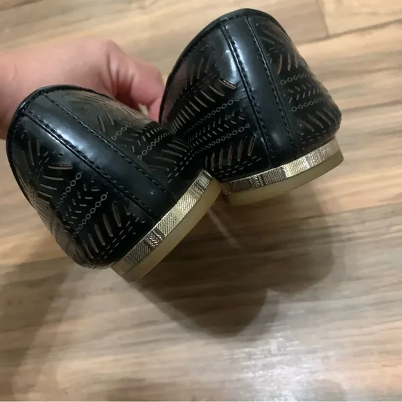 Coach Cathaleen Black patent leather laser cutout flats size 7.5