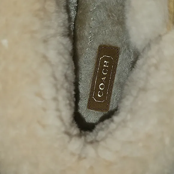 Coach Cathee moccasins boots 100% suede leather sherpa lining sz 8.5 camel color