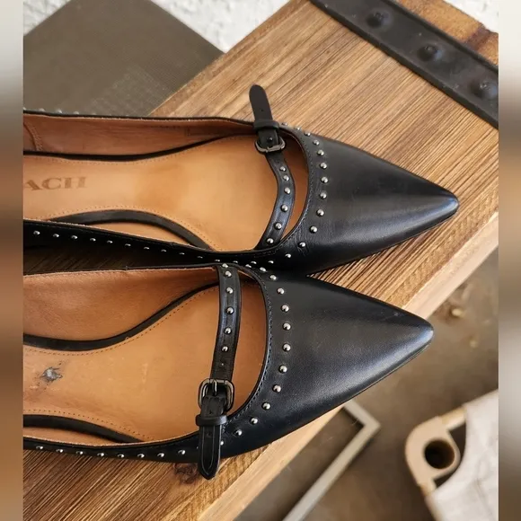 Coach Jody Ballet flats, genuine leather.‎ Style: #Q8962.